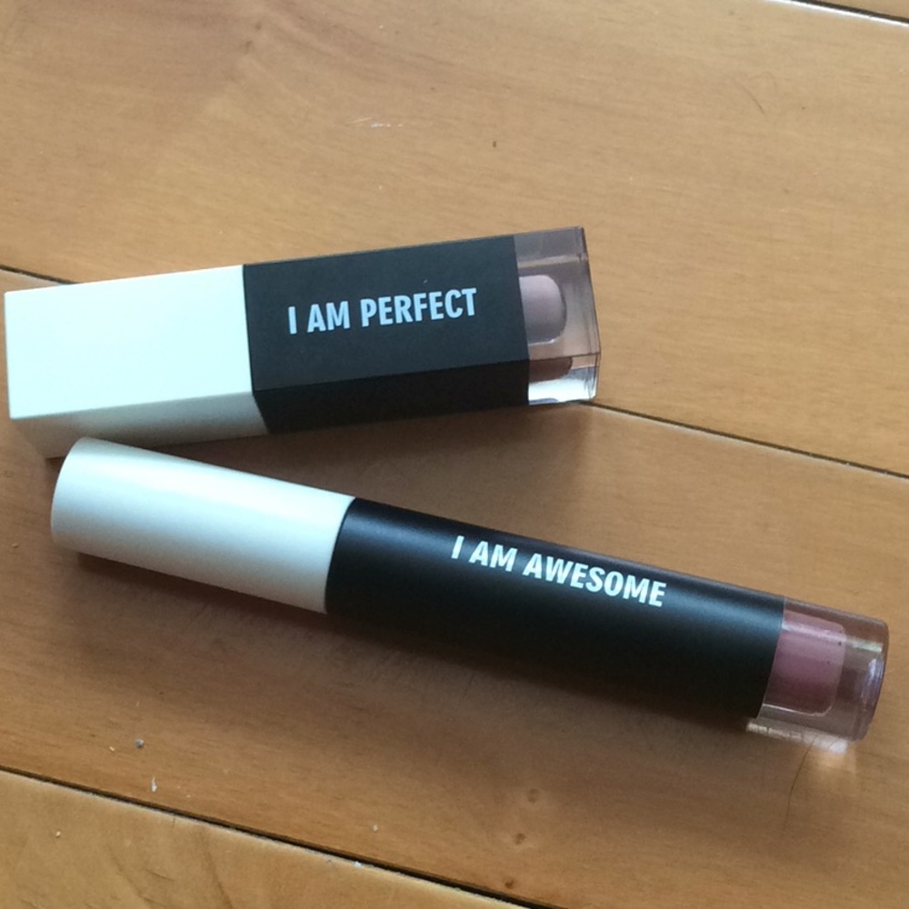 REALHER EMPOWERING LIPSTICK BUNDLE
